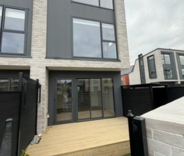 3-Bedroom Townhouse in Desirable Beerescourt, Hamilton - $700/Week - Photo 4