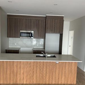4 ½ Condo luxueux à louer à Vimont Laval. - Photo 2
