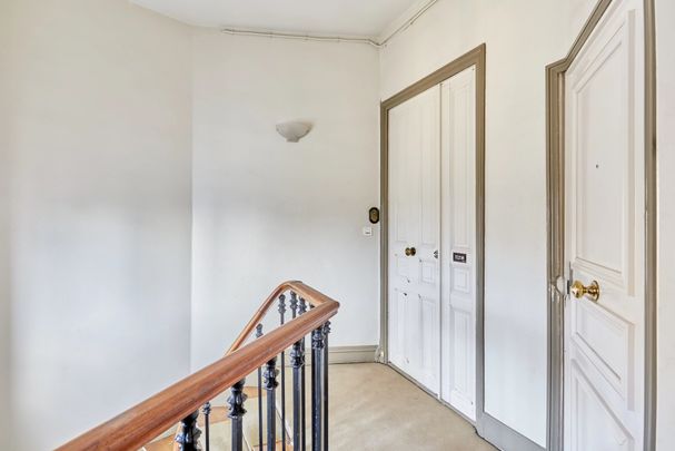 Location appartement, Paris 7ème (75007), 2 pièces, 44.14 m², ref 85355896 - Photo 1