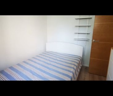 2 Bed Flat, London, SW19 - Photo 2