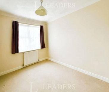 3 bedroom bungalow to rent - Photo 6