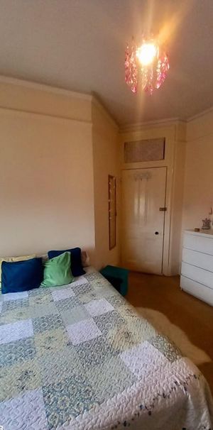 Room in a Shared Flat, Holloway Road, N7 - Photo 2