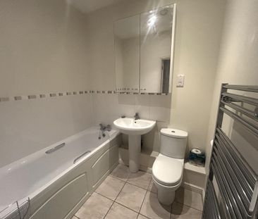 Lockhart Road, Watford - Photo 6