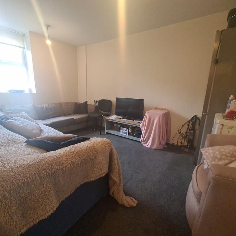 2 bedroom house to rent - Photo 1