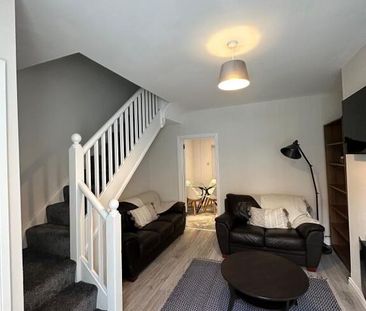 43 Glenvarlock Street, Belfast, BT5 5GS - Photo 2