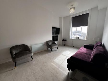2 bedroom apartment to rent - Photo 2