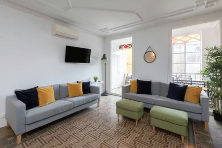 Carrer de la Portaferrissa, Barcelona, Catalonia 08002 - Photo 2