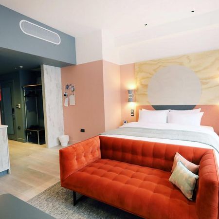 1 bedroom serviced apartment to rent - Photo 3