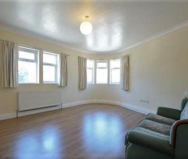 4 bedroom flat to rent - Photo 3