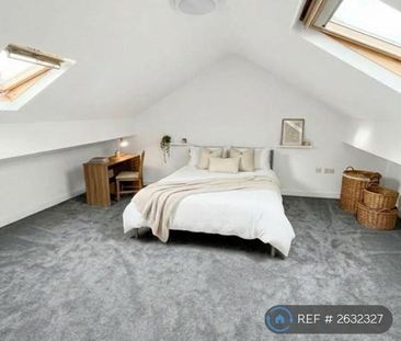 4 bedroom end of terrace house to rent - Photo 5