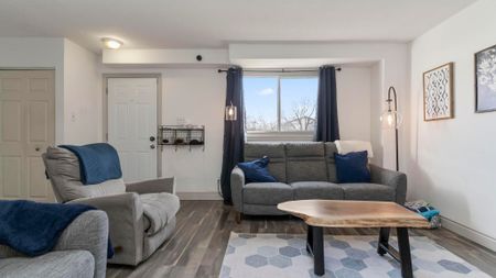 For Lease - 421 Griffith Street, London South, Ontario - Photo 2