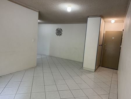 13/99 Canberra Avenue, Griffith ACT 2603 - Apartment For Rent | Domain - Photo 5