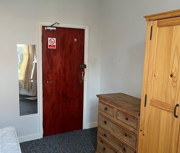 Room in a Shared House, Fosse Road South, LE3 - Photo 2