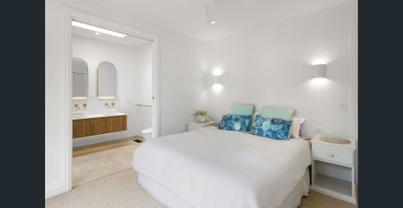 Fully Furnished Coastal Retreat with Poolside Living in Prime Mount Martha - Photo 3