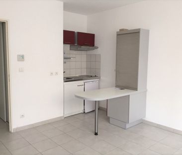 Studio - Aix-En-Provence (13100) - 24.25 m² - - Photo 2