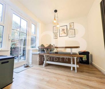 Young Close, Chase Meadow, Warwick, CV34 - Photo 3