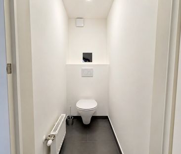 1 Zimmer DG Wohnung, renoviert, Lift, Ruhelage und nur Euro 800 Ges... - Photo 3