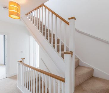 4 bedroom townhouse to rent - Photo 1