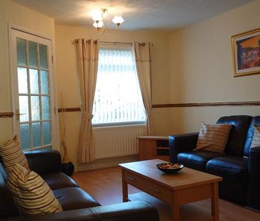 2 bedroom terraced house to rent - Photo 2