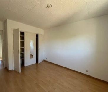 Location appartement 4 pièces - 80m² à Bollene (84500) - Photo 2