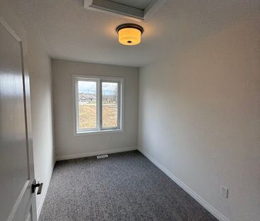 For Lease - 313 Conklin Road Unit# 33, Brantford, Ontario - Photo 2