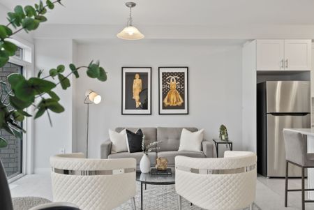 For Lease - 140 Corley Street, Kawartha Lakes, Ontario - Photo 2