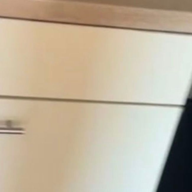 Appartement te huur in Gilly voor € 750 met 1 slaapkamer - Photo 1