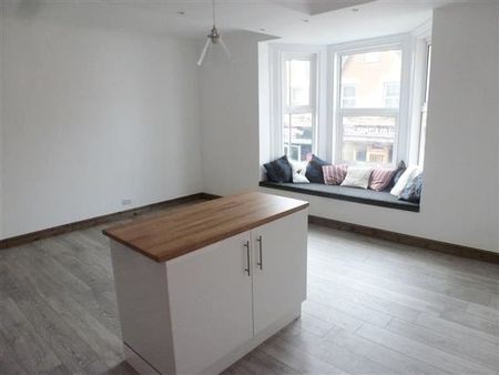 Christchurch Road - Photo 2