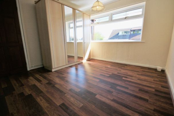 Pendle Close Wigan, Look__Title - Photo 1