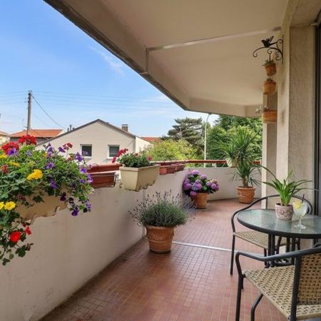 T4 refait à neuf dans Résidence dans parc, garage double - Photo 4