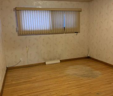 Cozy old style house next to Brentwood train station and UoC. — 4 B... - Photo 1