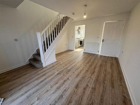 2 bedroom terraced house to rent - Photo 2