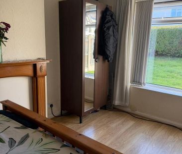 4 bedroom house to rent - Photo 2