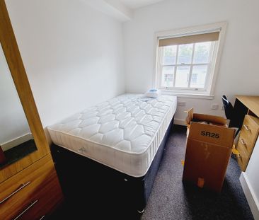 8 Bed Student Accommodation - Photo 6