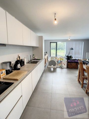 Modern appartement met terras en 2 autostaanplaatsen in Herk-de-Stad - Photo 2