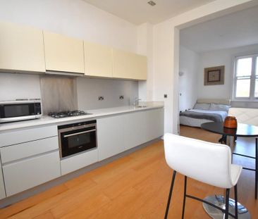 Studio to rent - Photo 3