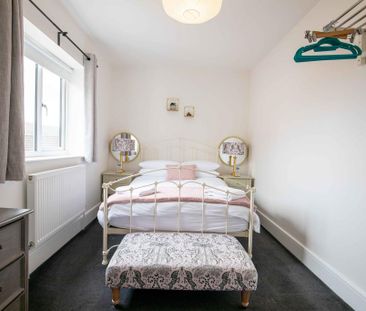 2 bedroom semi-detached house to rent - Photo 4