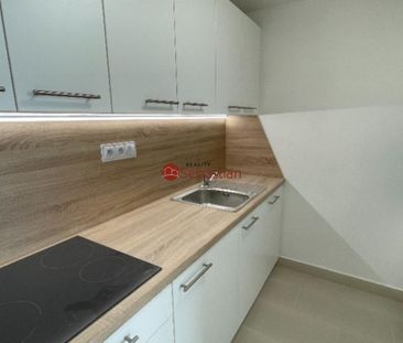 Pronájem bytu 2+1 40 m2 - Fotografie 2