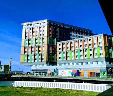 Large Highest Double Ensuite - Photo 2