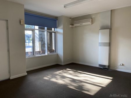 2/579 Queensberry Street, North Melbourne VIC 3051 - House For Rent | Domain - Photo 5