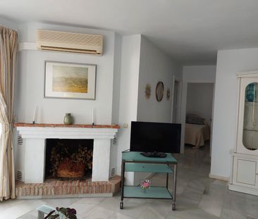 Piso de alquiler en Calle la Fragata, Puerto Marina - Photo 2