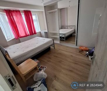 6 bedroom semi-detached house to rent - Photo 3