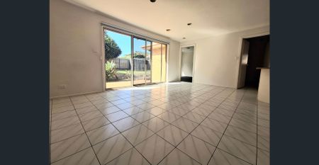 Family-Focused Living in the Heart of Aspendale Gardens - Photo 2