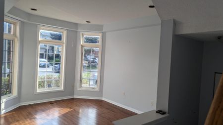 For Lease - 7149 Sunthorpe Lane Unit# (UPPER), Mississauga, Ontario - Photo 2