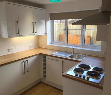 2 bedroom semi-detached house to rent - Photo 4