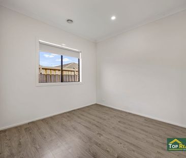 🏡✨ MODERN FAMILY LIVING IN A PRIME WYNDHAM VALE LOCATION! 📍 28 Gala... - Photo 3