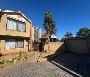 3 BEDROOM DOUBLE STORY UNIT IN CBD! - Photo 2
