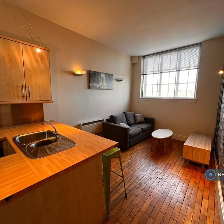 1 bedroom flat to rent - Photo 1