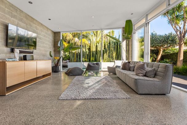 Modern Villa with Pool in Prime Ponsonby Location – Fully Furnished - Photo 1