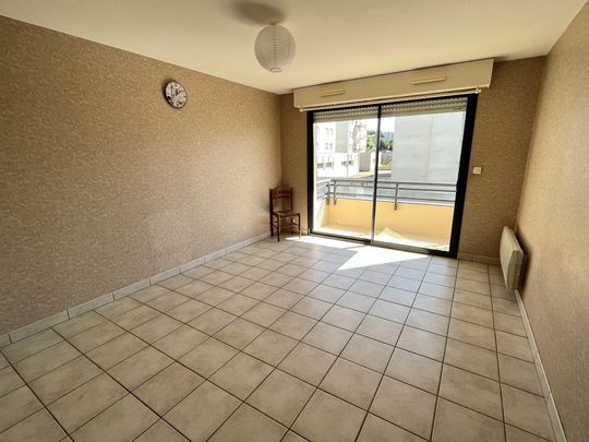 Location Appartement 2 pièces 36m² ONET LE CHATEAU 12850 - Photo 1